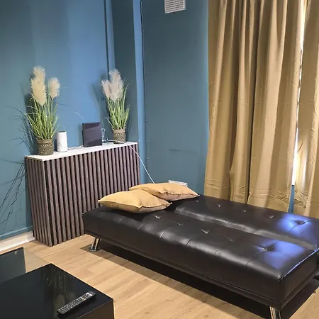 Modern Ground Floor With Free Wifi And Parking *